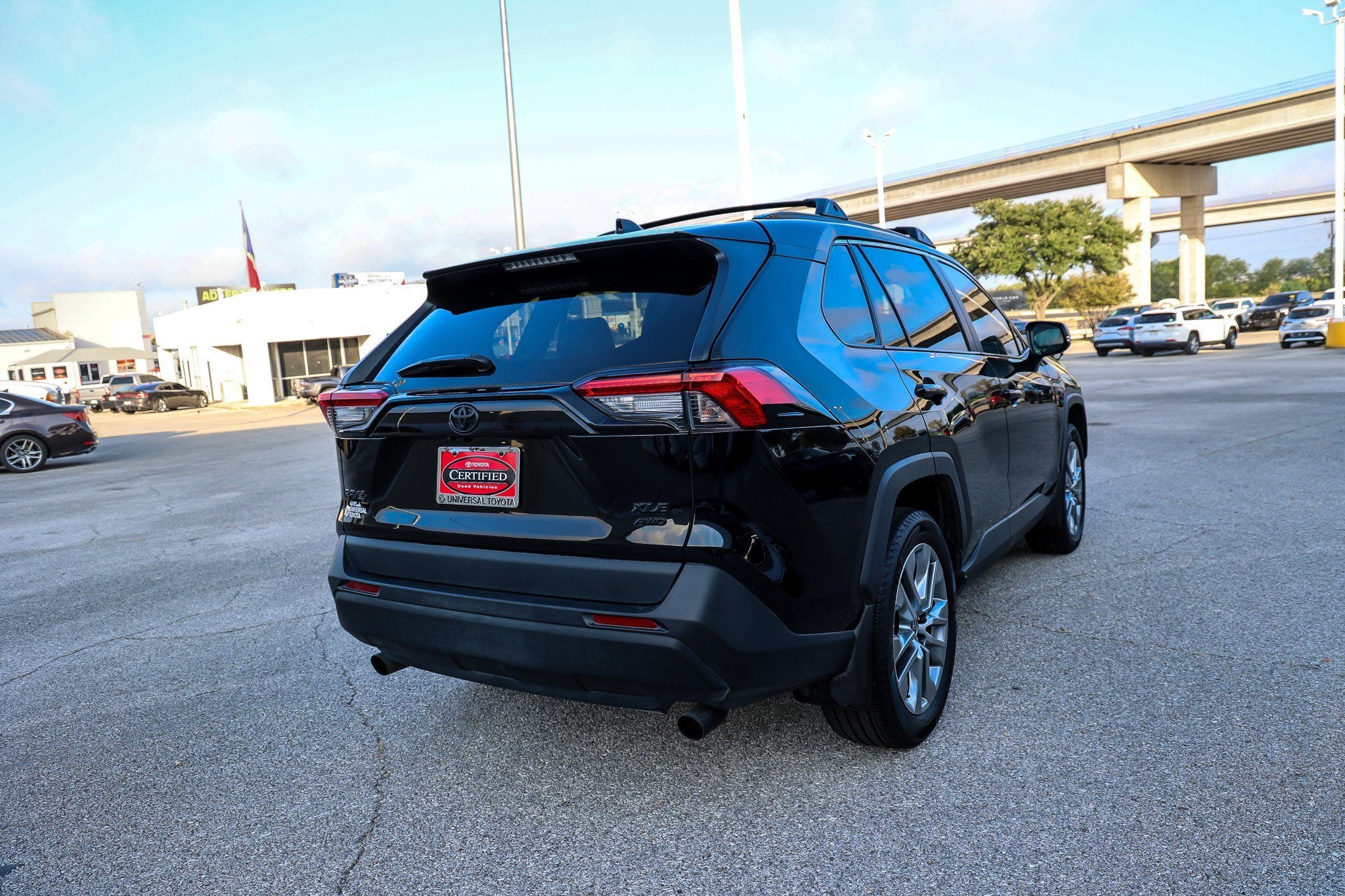 2025 Toyota RAV4 XLE Premium