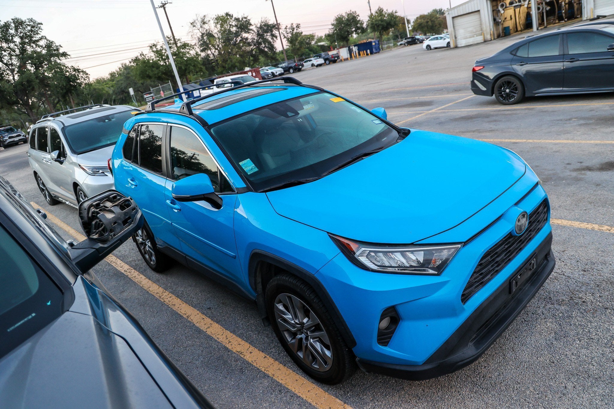 2020 Toyota RAV4 XLE Premium