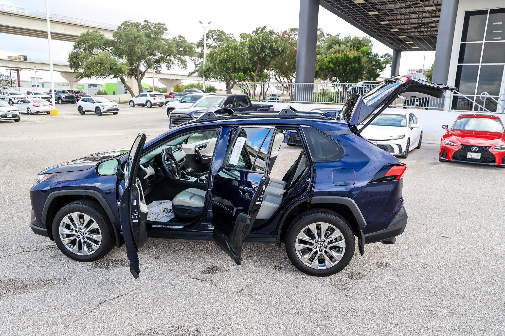 2024 Toyota RAV4 XLE Premium