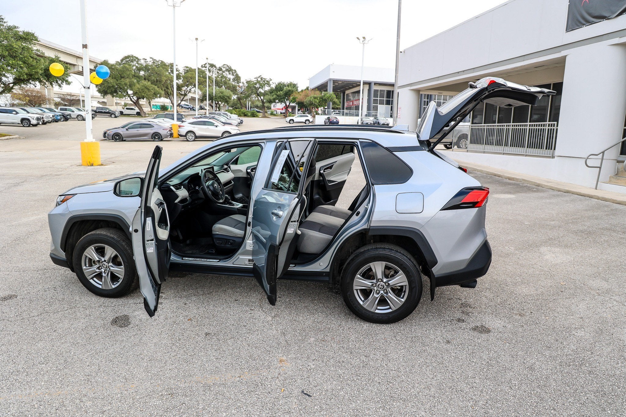 2024 Toyota RAV4 XLE
