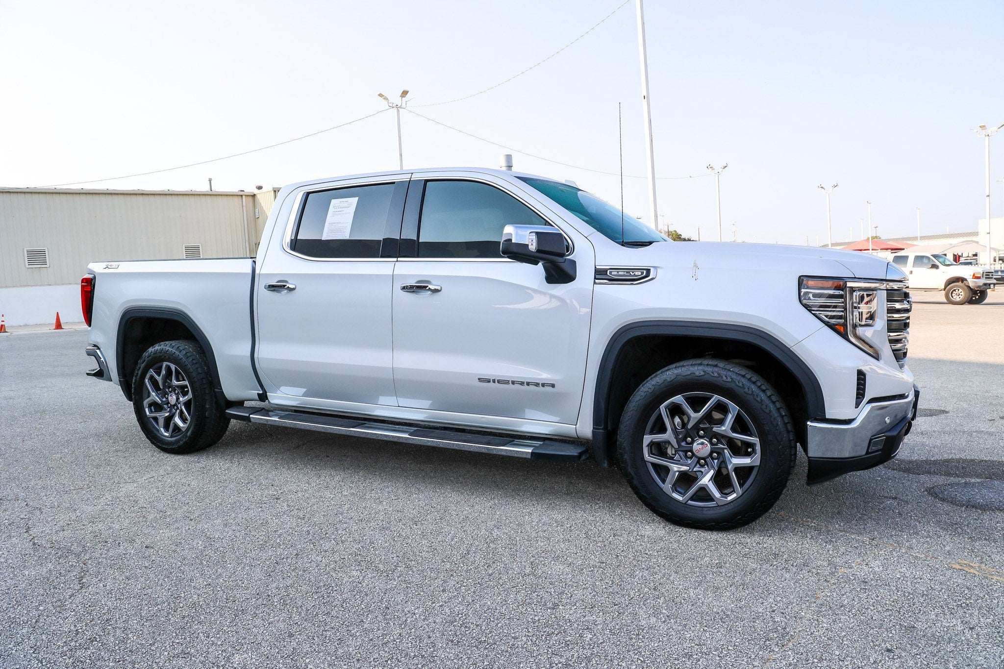 2024 GMC Sierra SLT