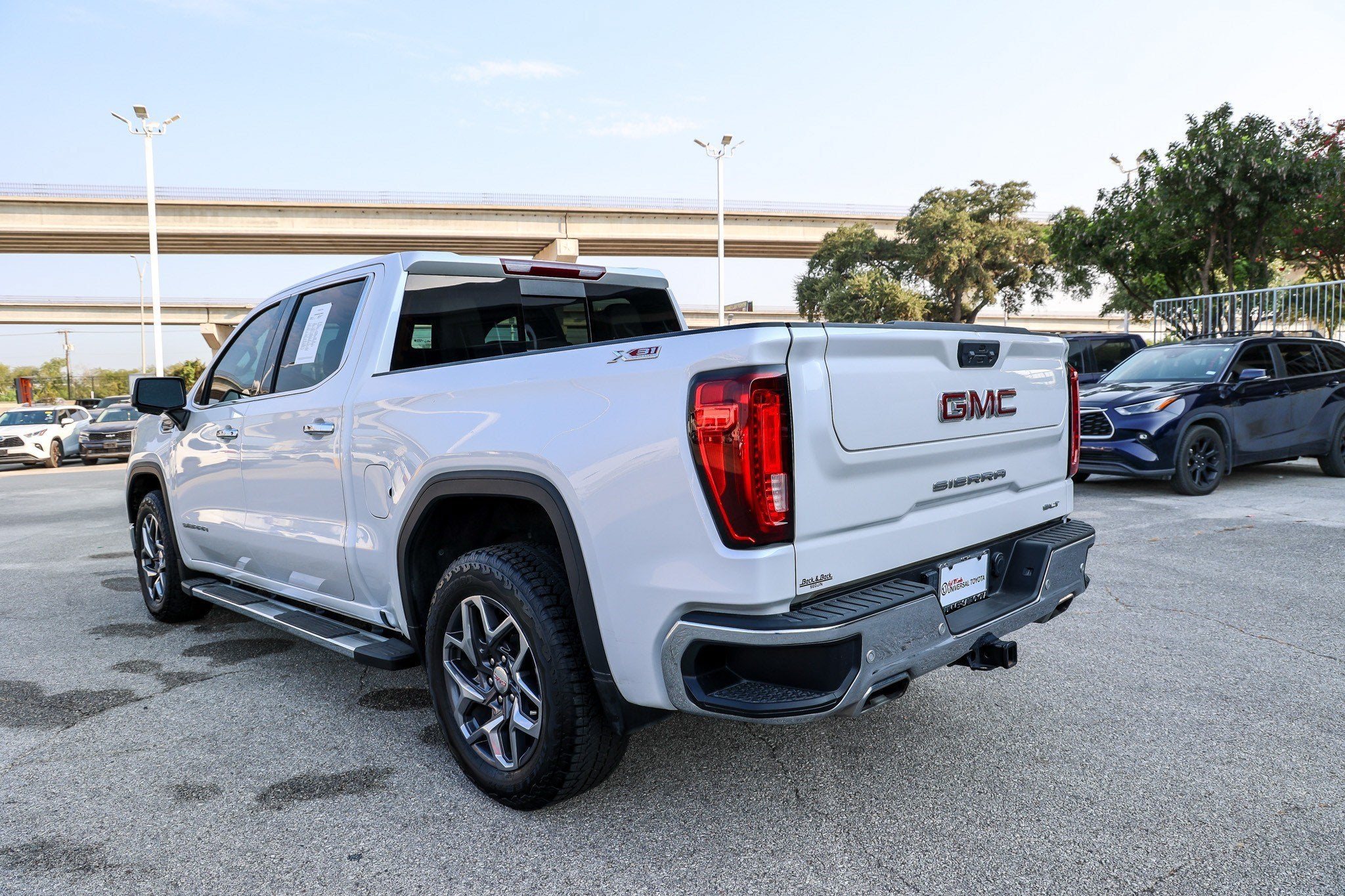 2024 GMC Sierra SLT