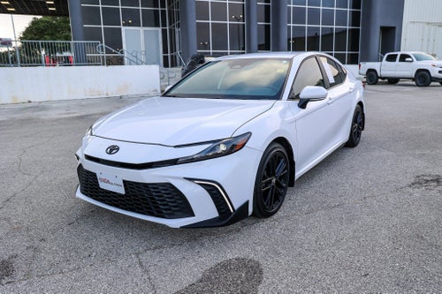 2025 Toyota Camry SE