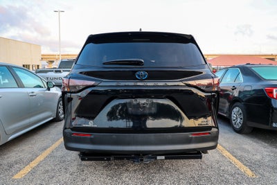 2023 Toyota Sienna Woodland Edition