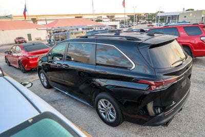2023 Toyota Sienna Woodland Edition