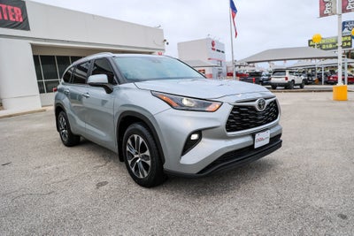 2023 Toyota Highlander LE