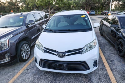 2018 Toyota Sienna LE