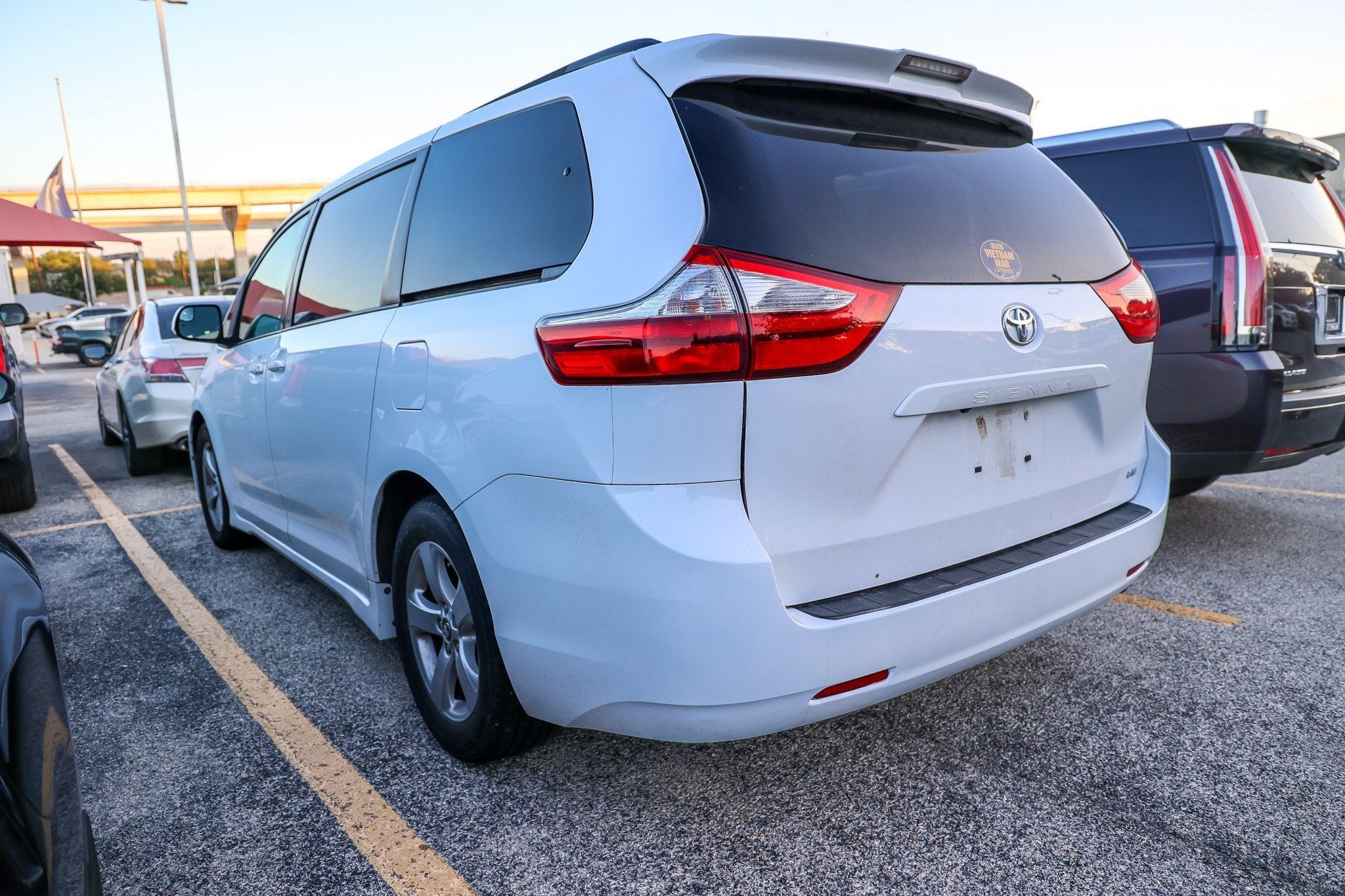 2018 Toyota Sienna LE