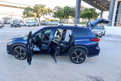 2022 Toyota Highlander XSE