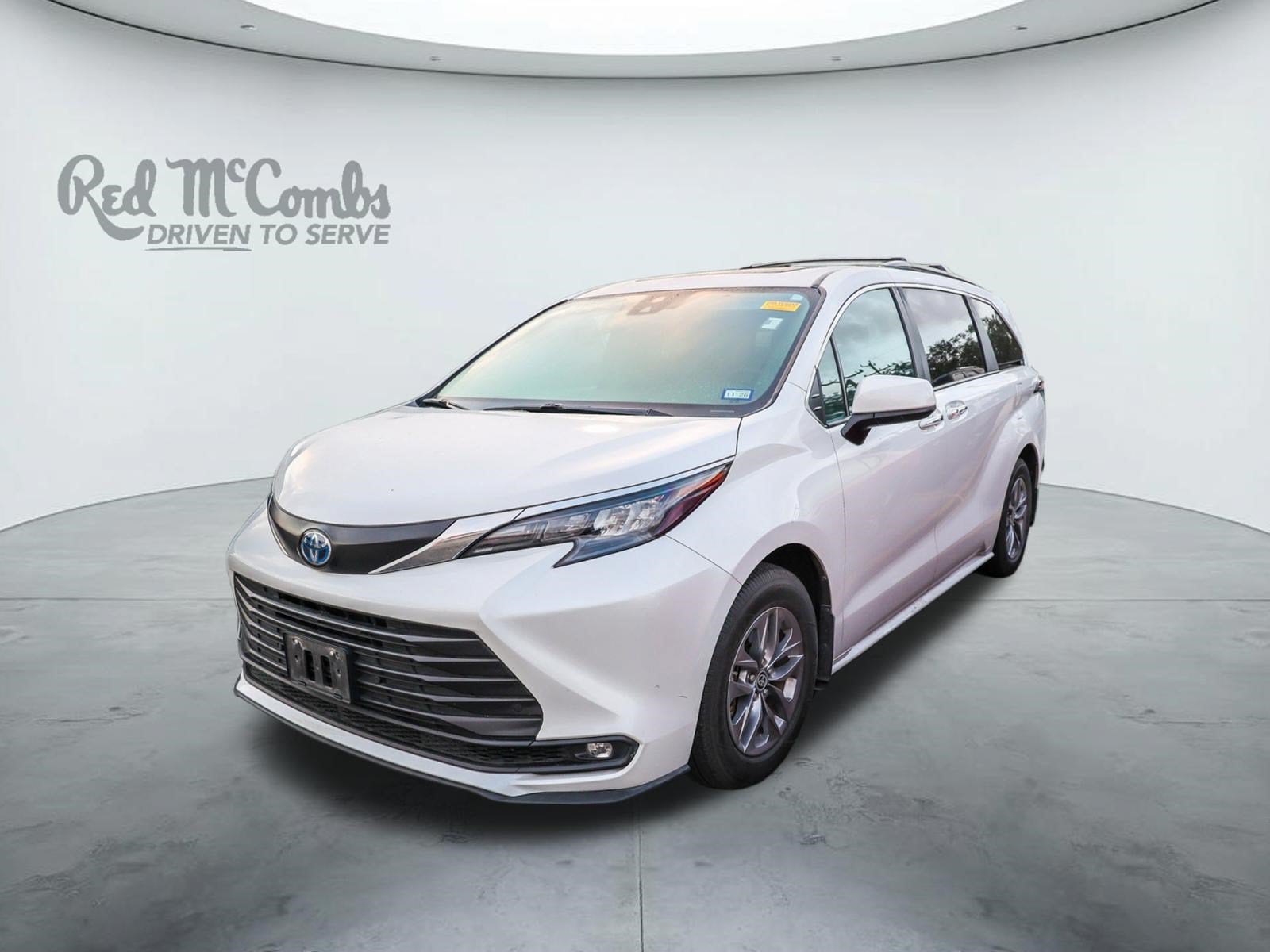 2025 Toyota Sienna XLE