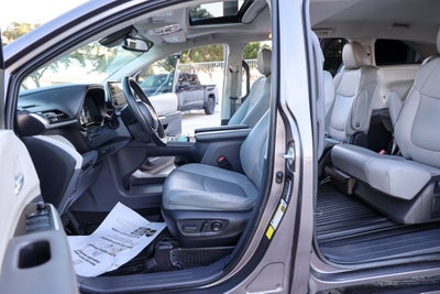 2022 Toyota Sienna XLE