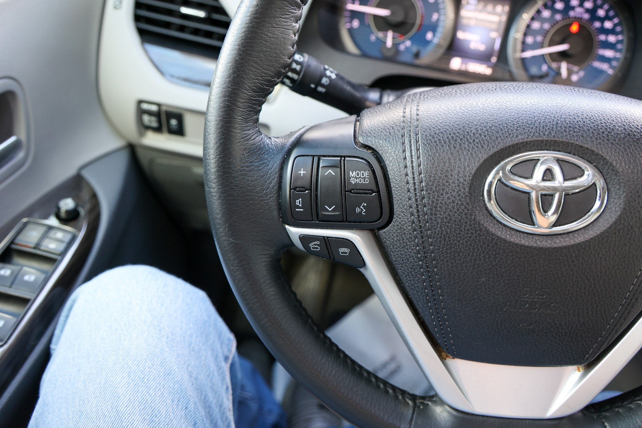 2017 Toyota Sienna XLE
