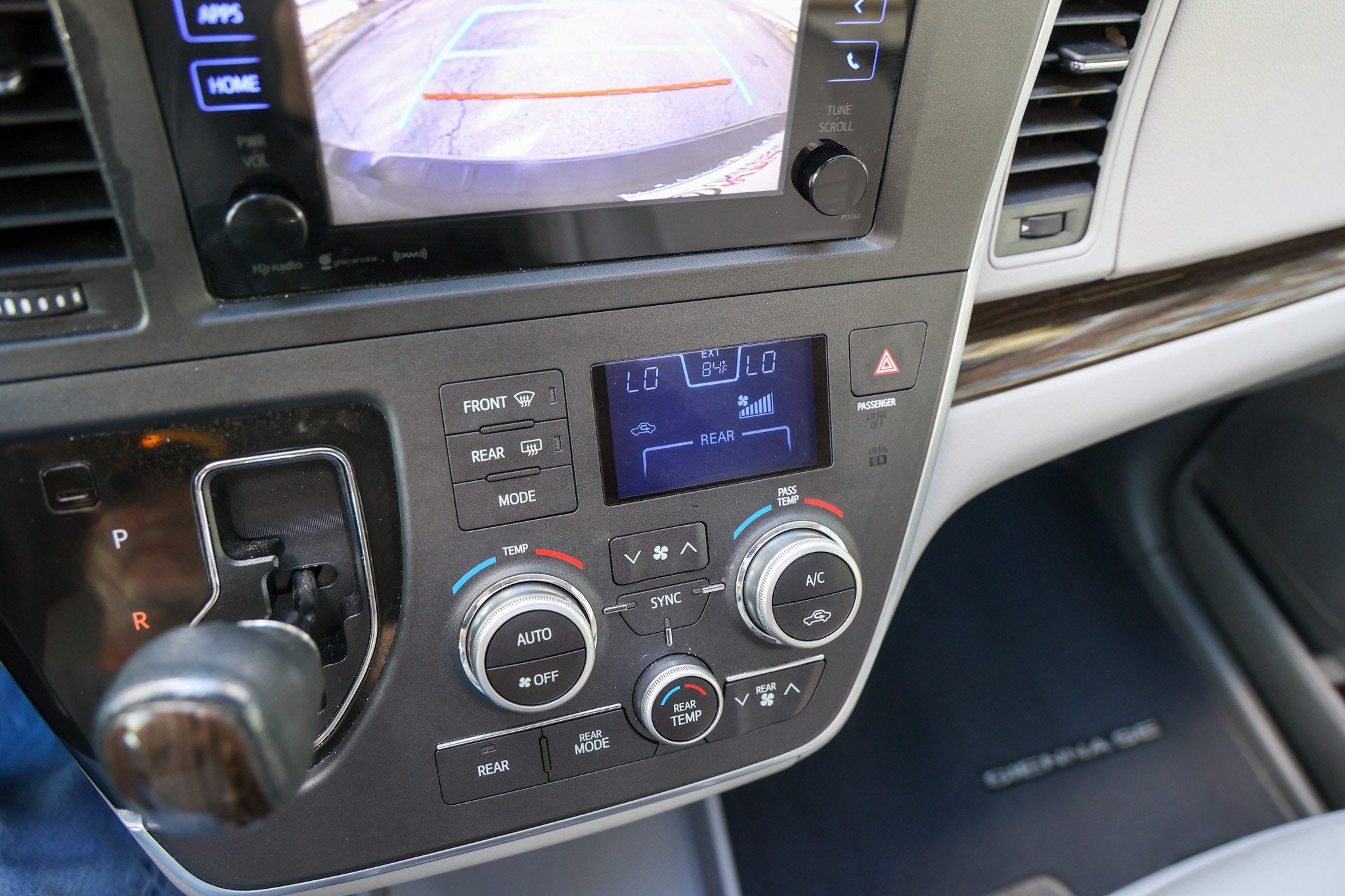 2017 Toyota Sienna XLE