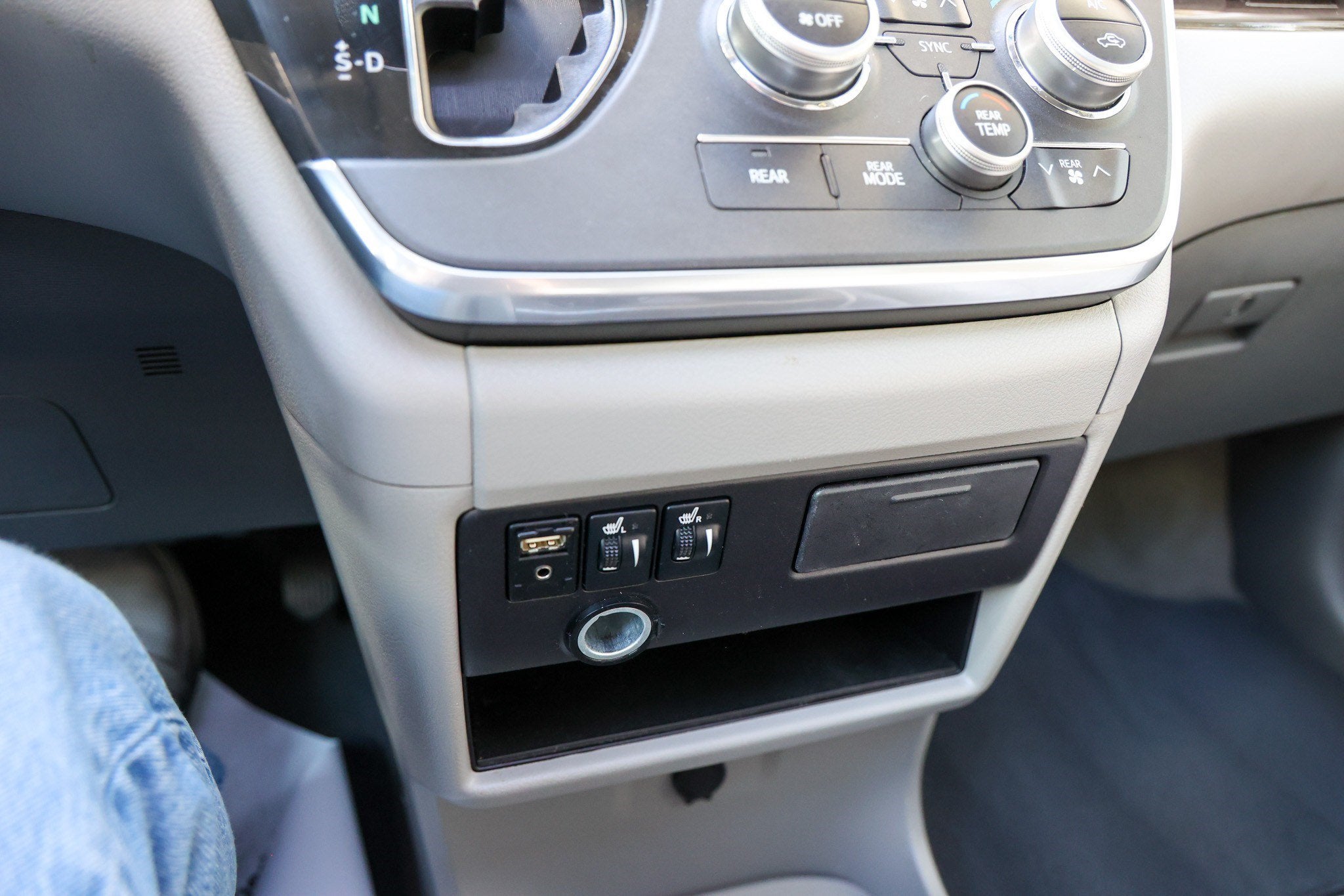 2017 Toyota Sienna XLE