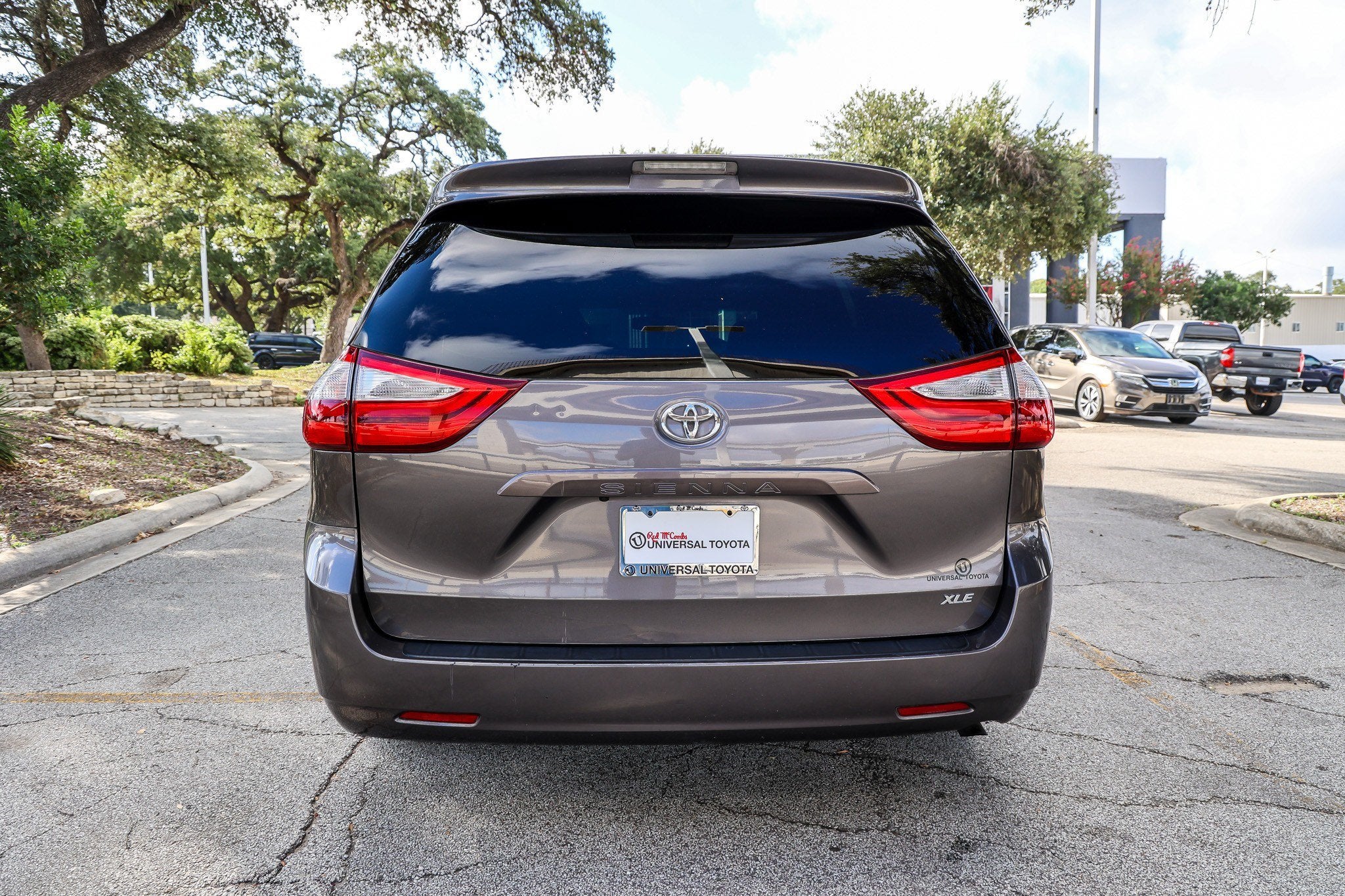 2017 Toyota Sienna XLE