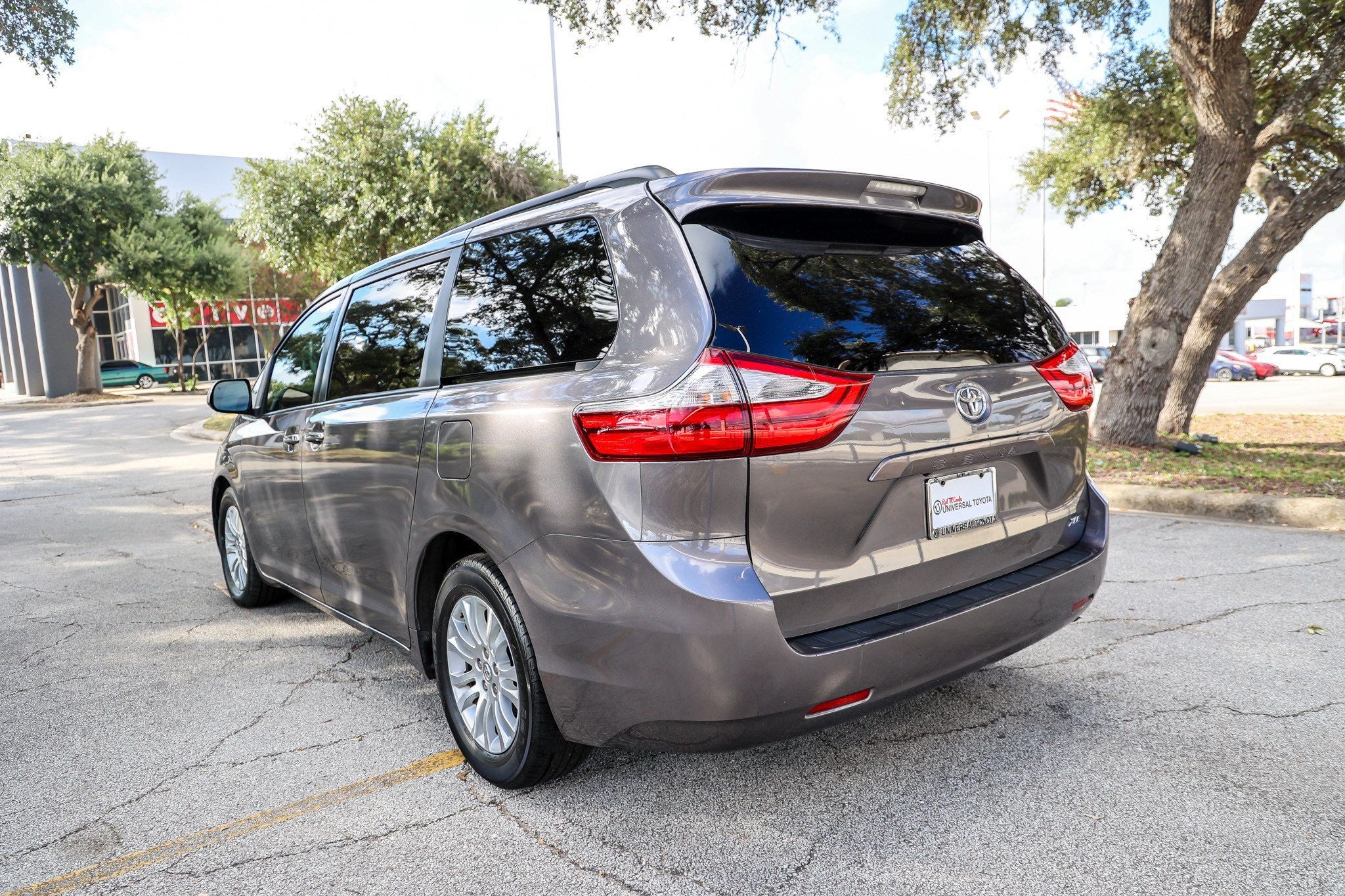 2017 Toyota Sienna XLE