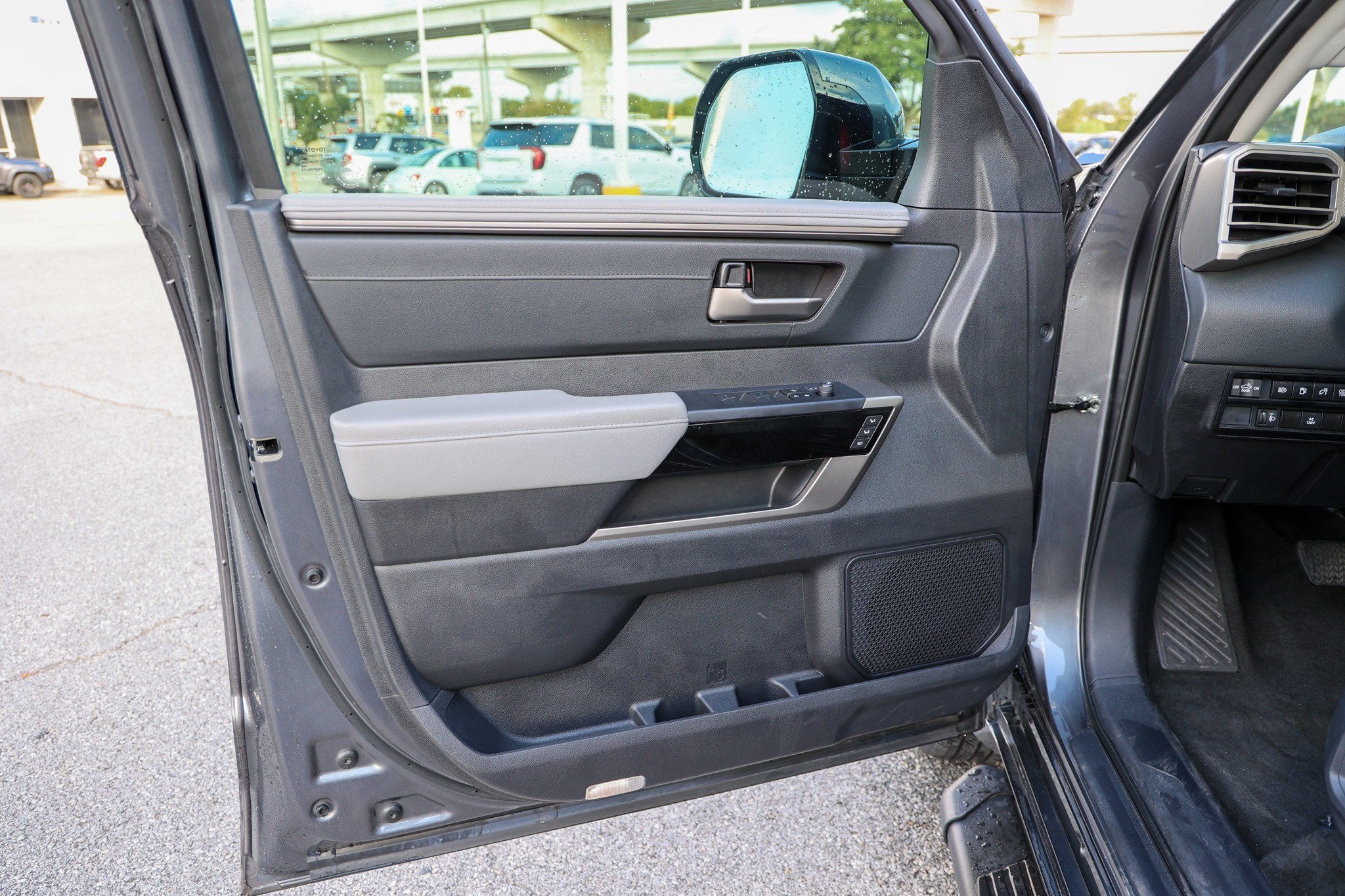 2024 Toyota Tundra i-FORCE MAX Limited Hybrid