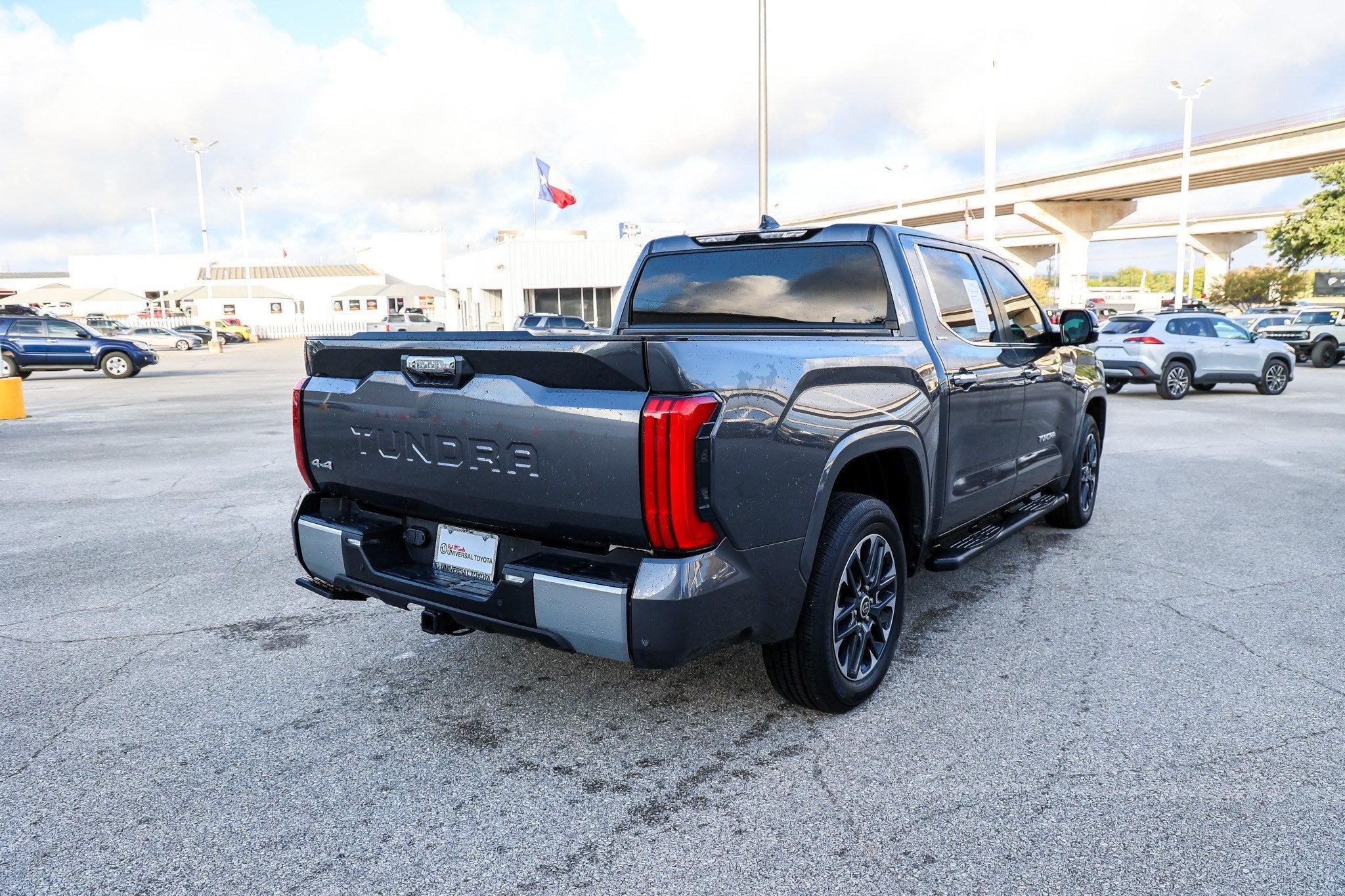 2024 Toyota Tundra i-FORCE MAX Limited Hybrid
