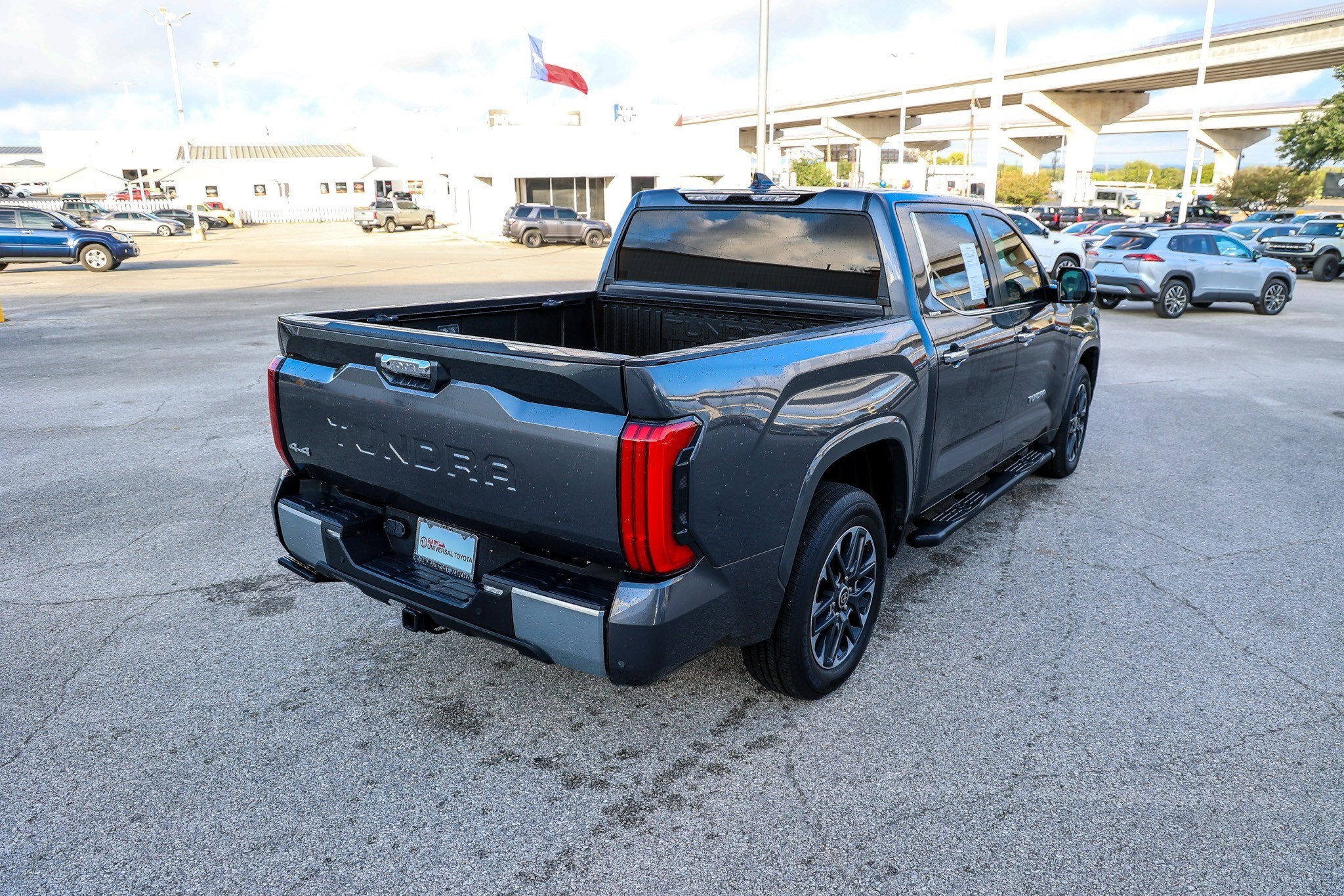 2024 Toyota Tundra i-FORCE MAX Limited Hybrid