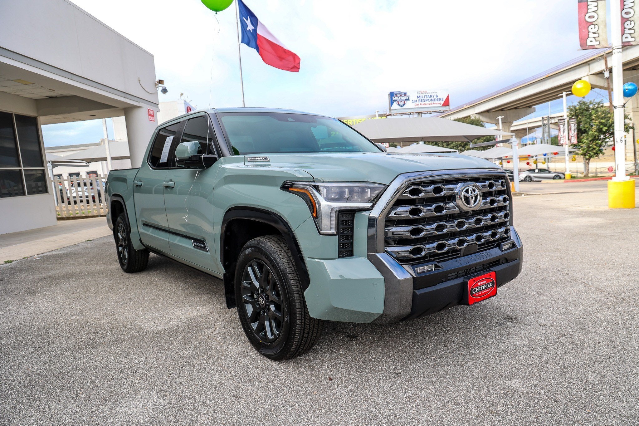 2026 Toyota Tundra i-FORCE MAX Platinum Hybrid