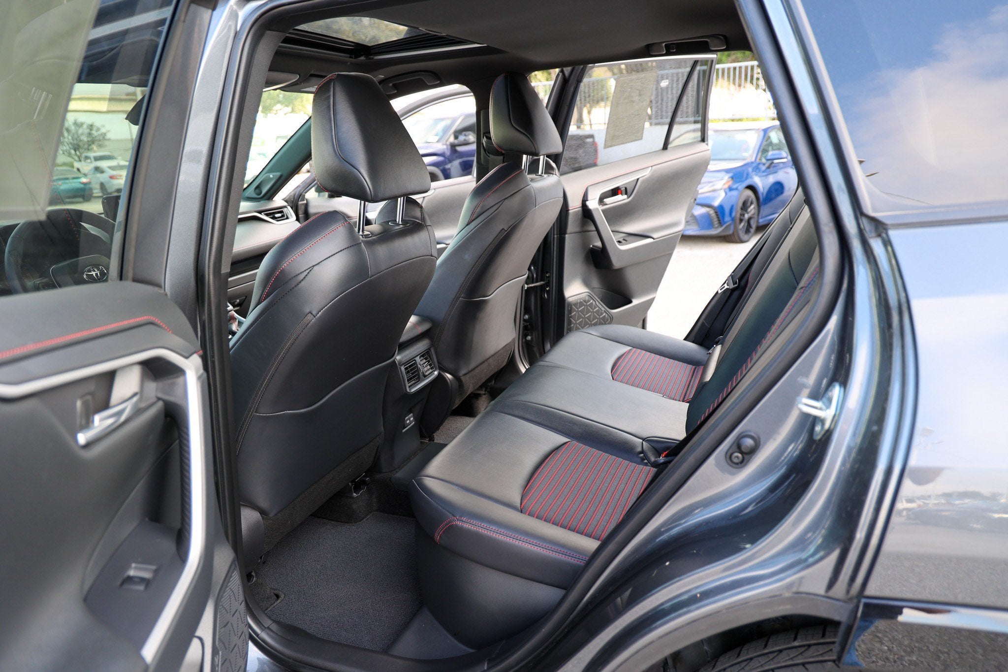 2025 Toyota RAV4 Plug-in Hybrid XSE