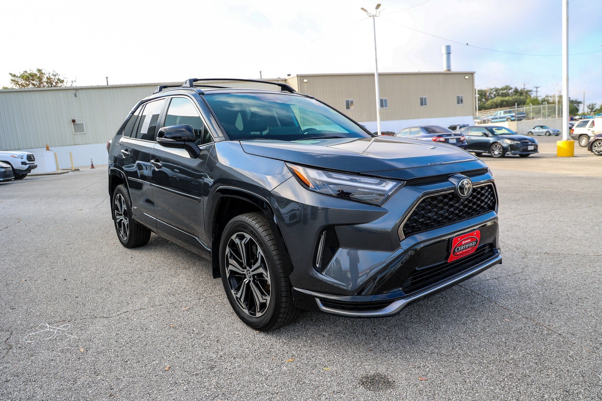 2025 Toyota RAV4 Plug-in Hybrid XSE