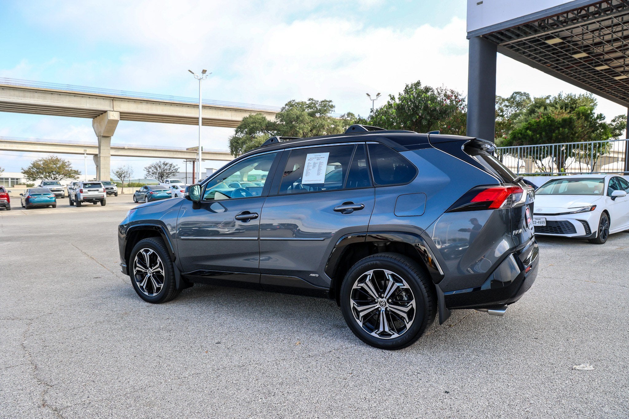 2025 Toyota RAV4 Plug-in Hybrid XSE