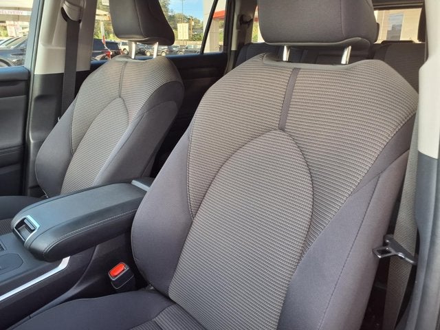 2025 Toyota Highlander LE