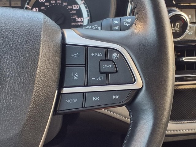 2025 Toyota Highlander LE