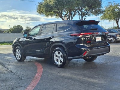 2025 Toyota Highlander LE