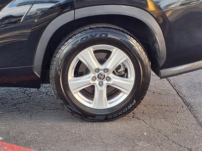 2025 Toyota Highlander LE