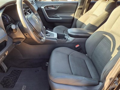 2024 Toyota RAV4 Hybrid SE