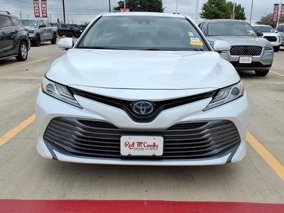 2020 Toyota Camry Hybrid XLE
