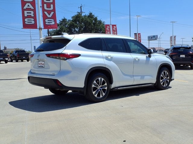 2022 Toyota Highlander XLE