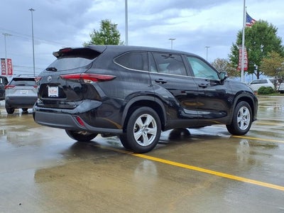 2025 Toyota Highlander LE