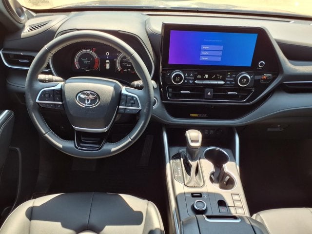 2025 Toyota Highlander XLE