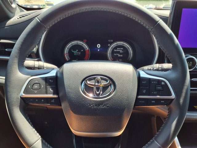 2025 Toyota Highlander XLE