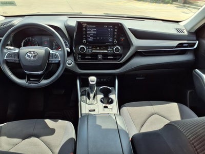 2021 Toyota Highlander LE