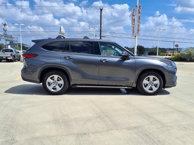 2021 Toyota Highlander LE