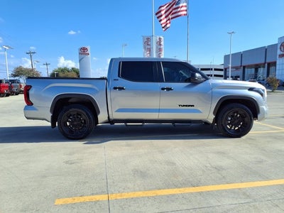 2025 Toyota Tundra 2WD SR5