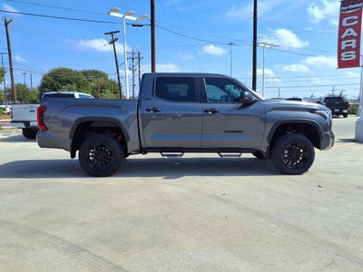 2025 Toyota Tundra 4WD SR5