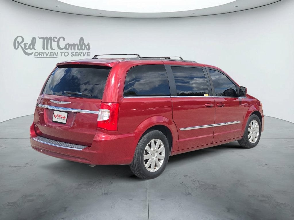2016 Chrysler Town & Country Touring